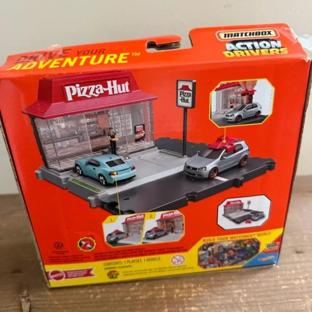 Matchbox Pizza Hut Run Volkswagen GTI Car Action Drivers Play Set New